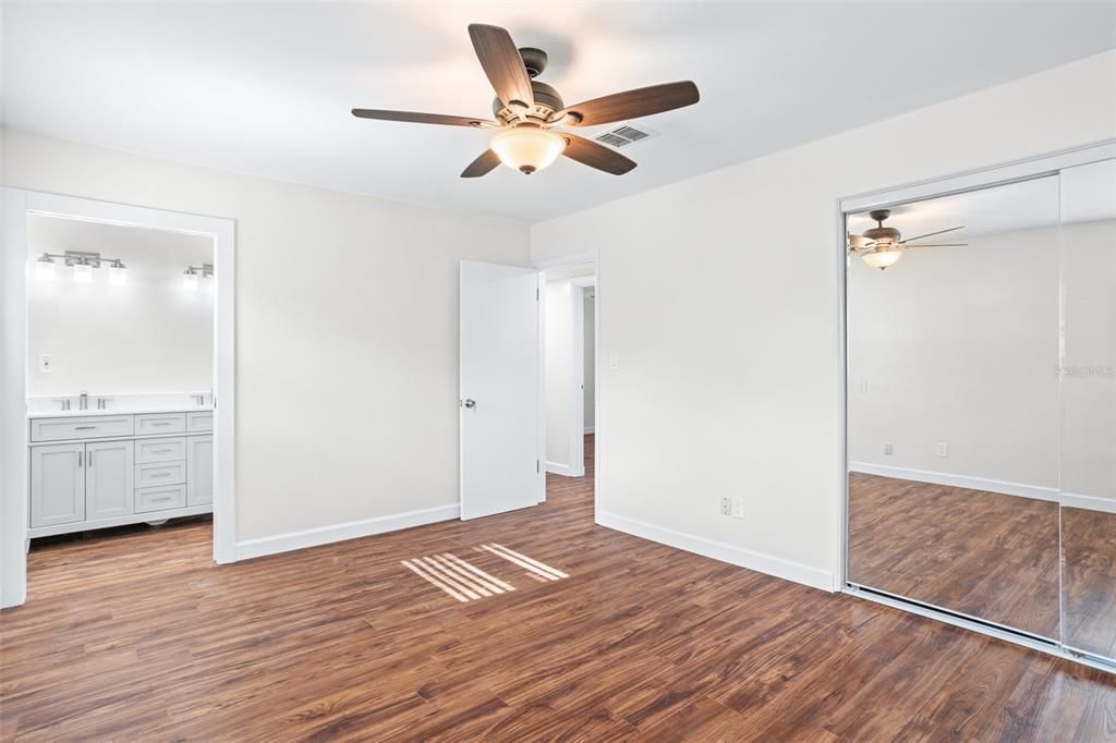 For Rent: $2,500 (3 beds, 2 baths, 1364 Square Feet)