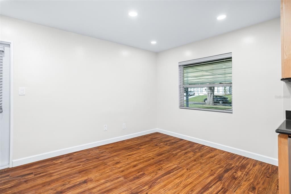 For Rent: $2,500 (3 beds, 2 baths, 1364 Square Feet)