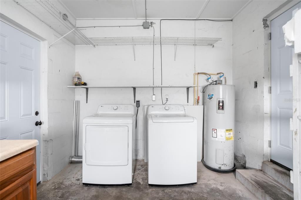 For Rent: $2,500 (3 beds, 2 baths, 1364 Square Feet)