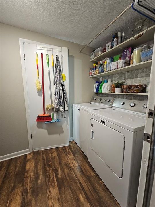 For Sale: $429,000 (3 beds, 2 baths, 1220 Square Feet)