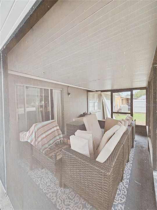 For Sale: $429,000 (3 beds, 2 baths, 1220 Square Feet)