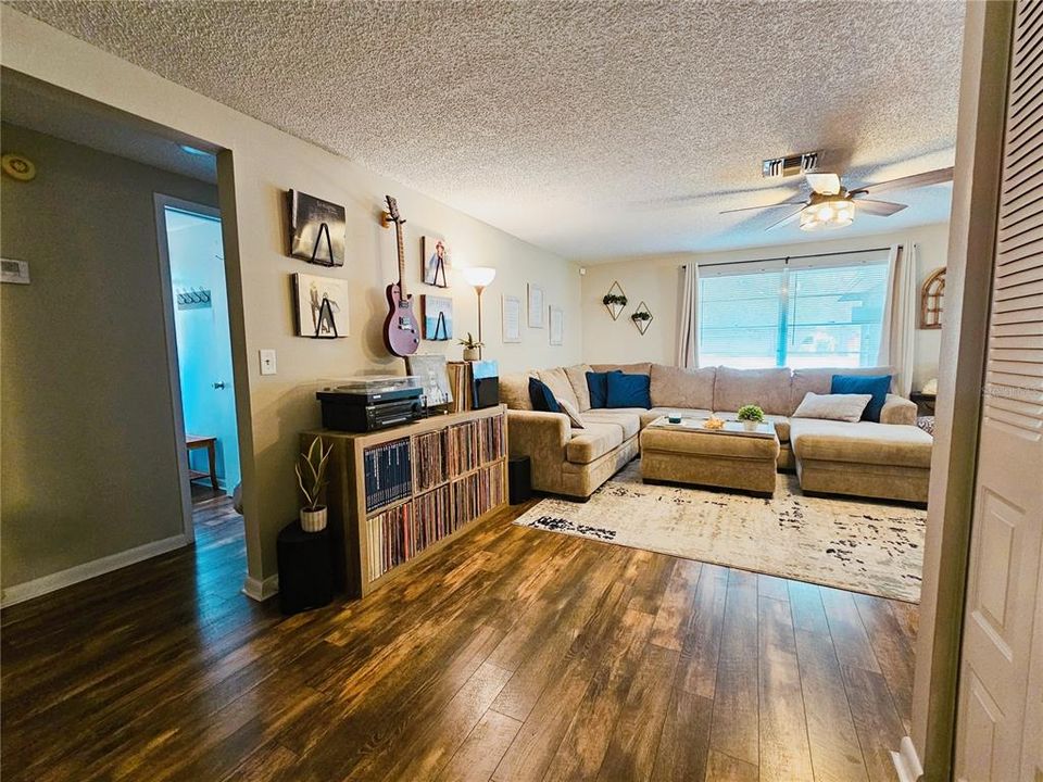 For Sale: $429,000 (3 beds, 2 baths, 1220 Square Feet)