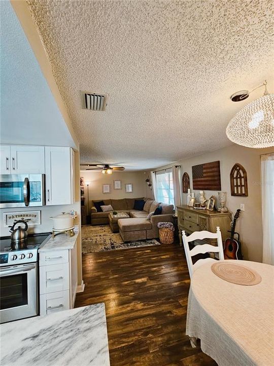 For Sale: $429,000 (3 beds, 2 baths, 1220 Square Feet)