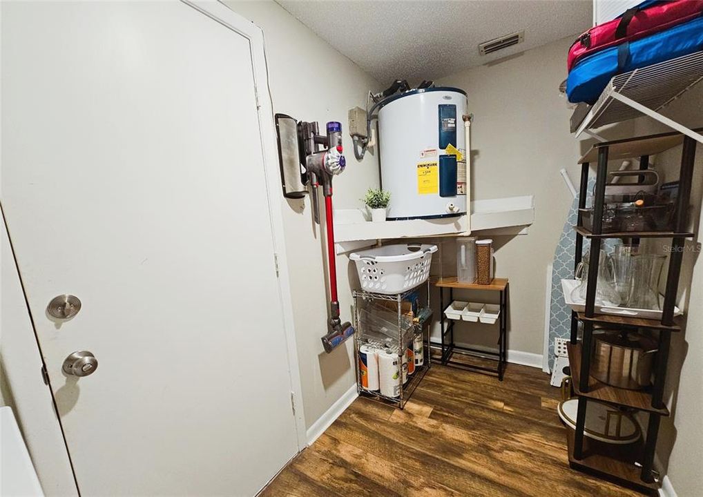 For Sale: $429,000 (3 beds, 2 baths, 1220 Square Feet)