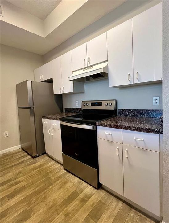 В аренду: $1,350 (1 спален, 1 ванн, 892 Квадратных фут)