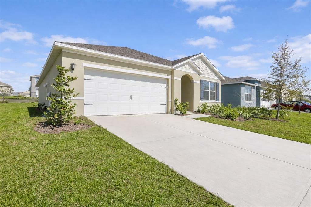 For Rent: $2,100 (3 beds, 2 baths, 1690 Square Feet)