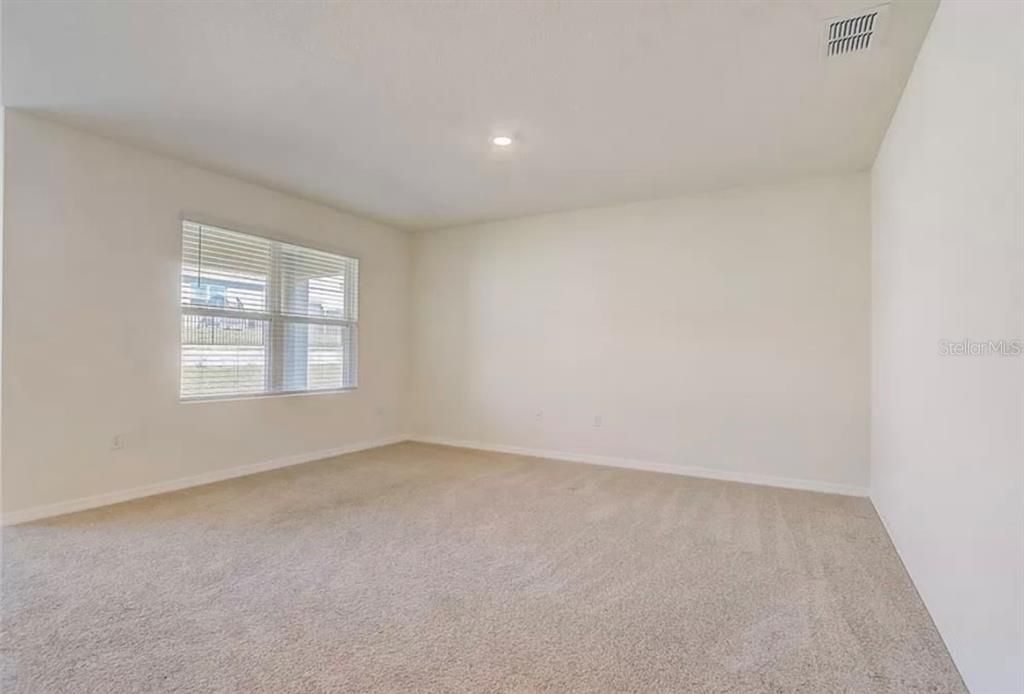 For Rent: $2,100 (3 beds, 2 baths, 1690 Square Feet)