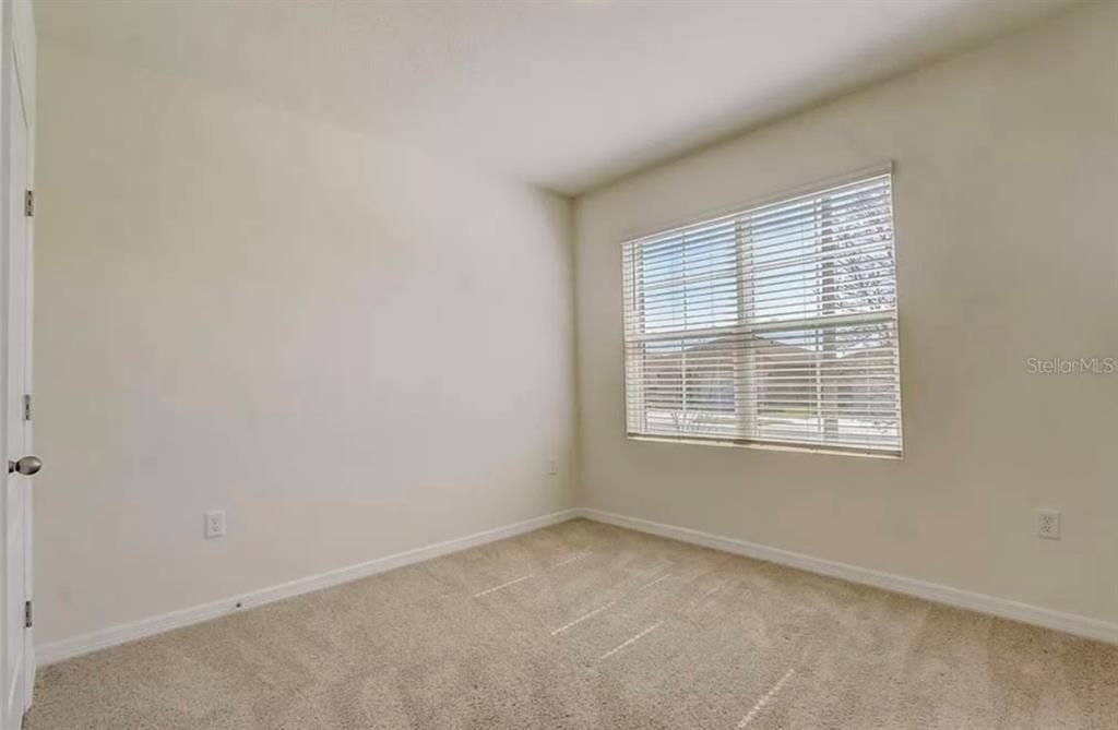 For Rent: $2,100 (3 beds, 2 baths, 1690 Square Feet)