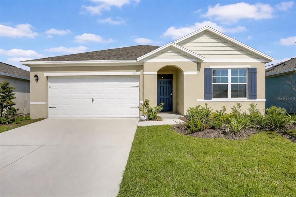 For Rent: $2,100 (3 beds, 2 baths, 1690 Square Feet)