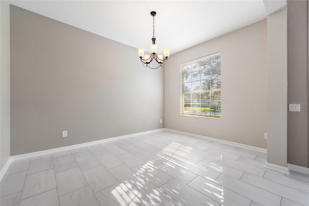 На продажу: $578,600 (5 спален, 3 ванн, 2756 Квадратных фут)