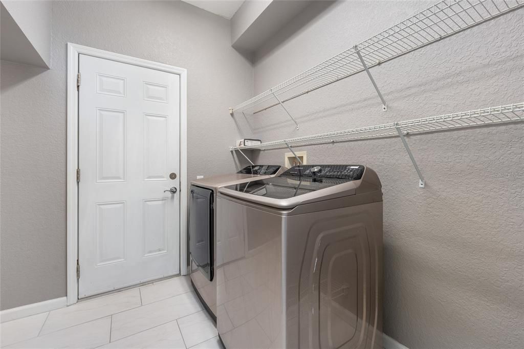 На продажу: $578,600 (5 спален, 3 ванн, 2756 Квадратных фут)