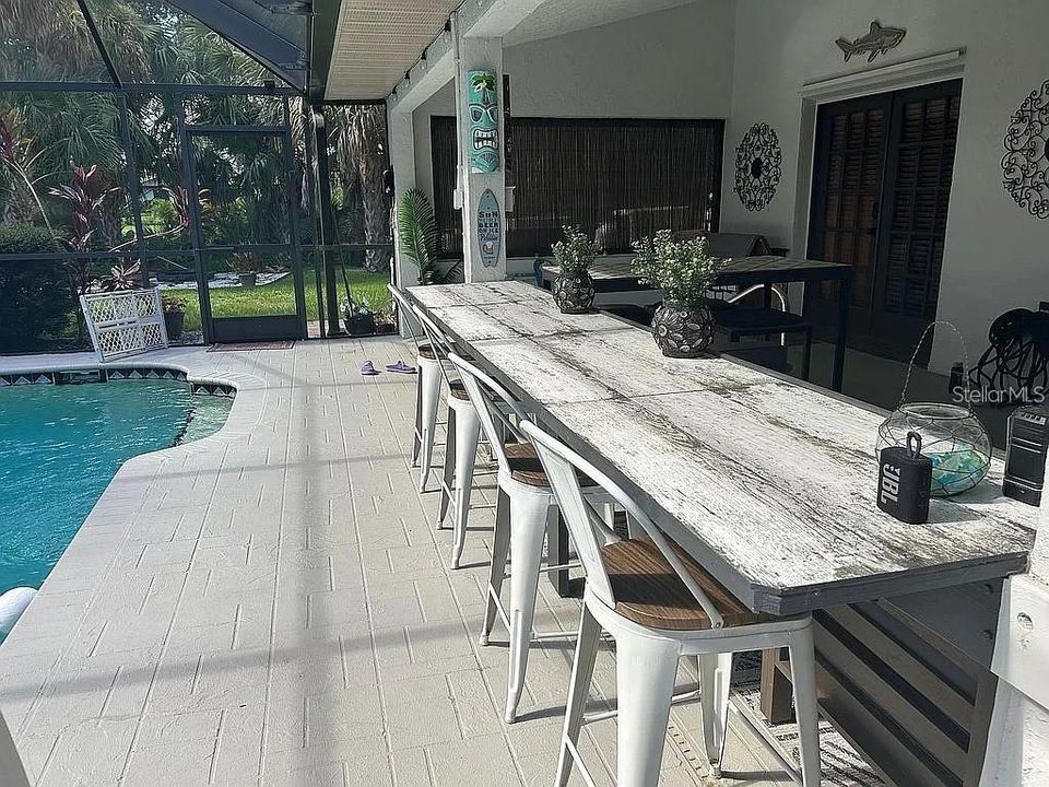 For Sale: $599,000 (3 beds, 2 baths, 2611 Square Feet)