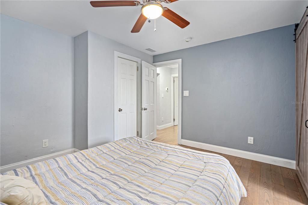 待售: $274,900 (4 贝兹, 2 浴室, 1402 平方英尺)