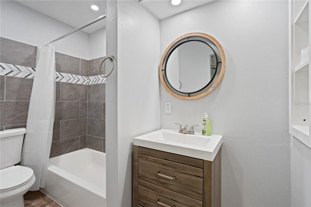 待售: $274,900 (4 贝兹, 2 浴室, 1402 平方英尺)