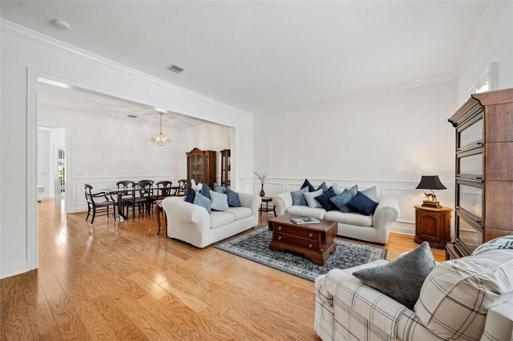 For Sale: $899,000 (4 beds, 3 baths, 2804 Square Feet)