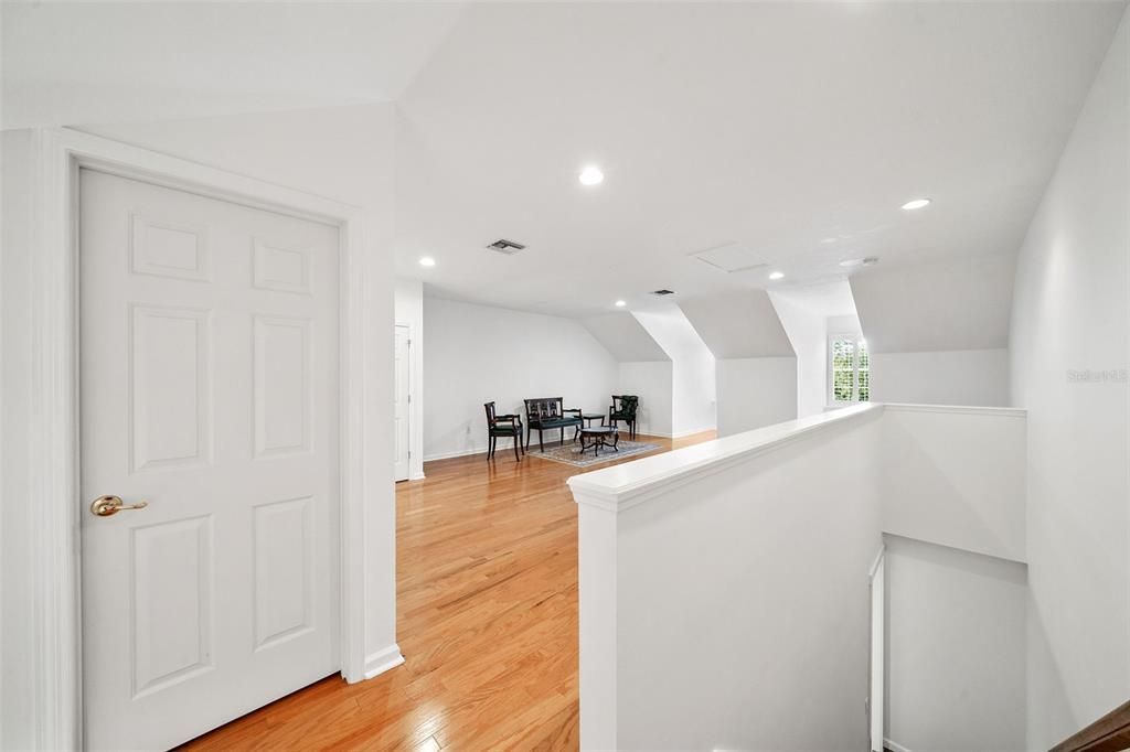 For Sale: $899,000 (4 beds, 3 baths, 2804 Square Feet)