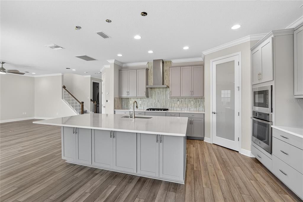 待售: $499,000 (4 贝兹, 2 浴室, 2810 平方英尺)