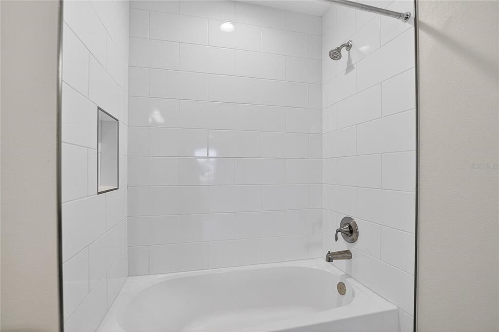 待售: $499,000 (4 贝兹, 2 浴室, 2810 平方英尺)