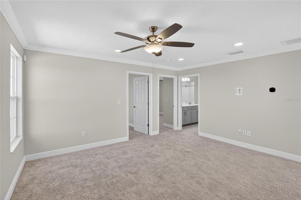 待售: $499,000 (4 贝兹, 2 浴室, 2810 平方英尺)