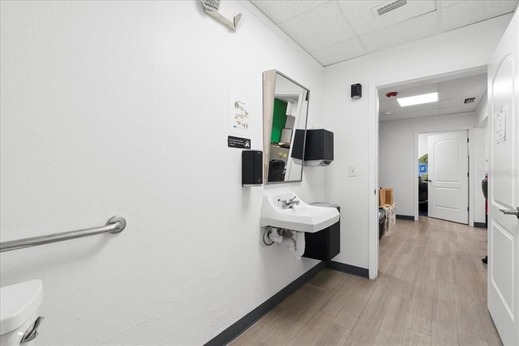 На продажу: $1,200,000 (0 спален, 0 ванн, 4206 Квадратных фут)