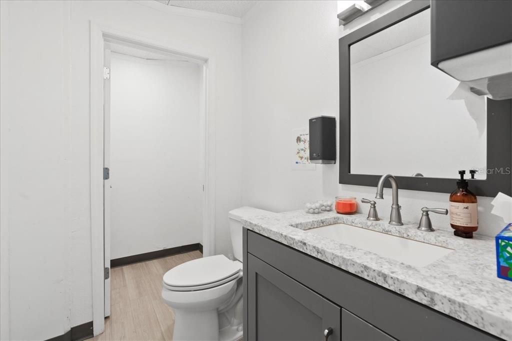 На продажу: $1,200,000 (0 спален, 0 ванн, 4206 Квадратных фут)