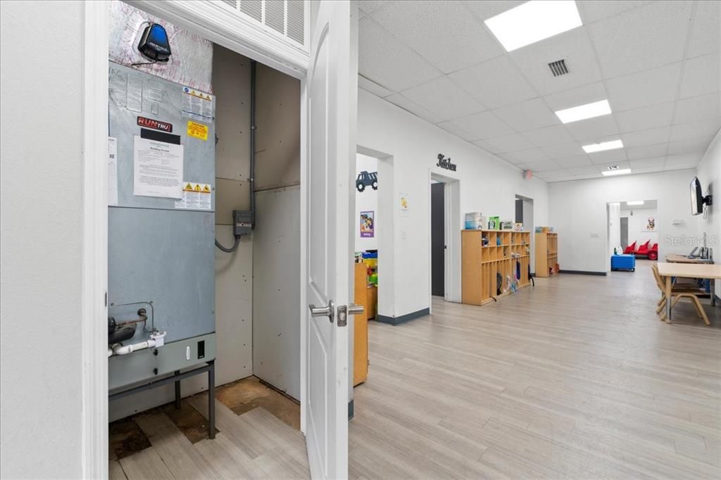 На продажу: $1,200,000 (0 спален, 0 ванн, 4206 Квадратных фут)