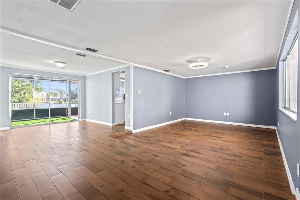 For Rent: $1,895 (3 beds, 2 baths, 1334 Square Feet)