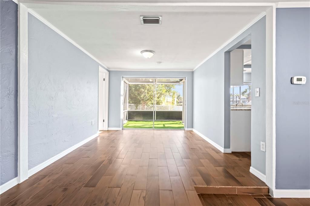 For Rent: $1,895 (3 beds, 2 baths, 1334 Square Feet)