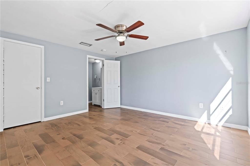 For Rent: $1,895 (3 beds, 2 baths, 1334 Square Feet)