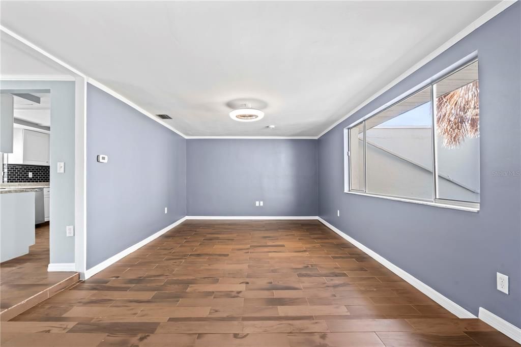 For Rent: $1,895 (3 beds, 2 baths, 1334 Square Feet)