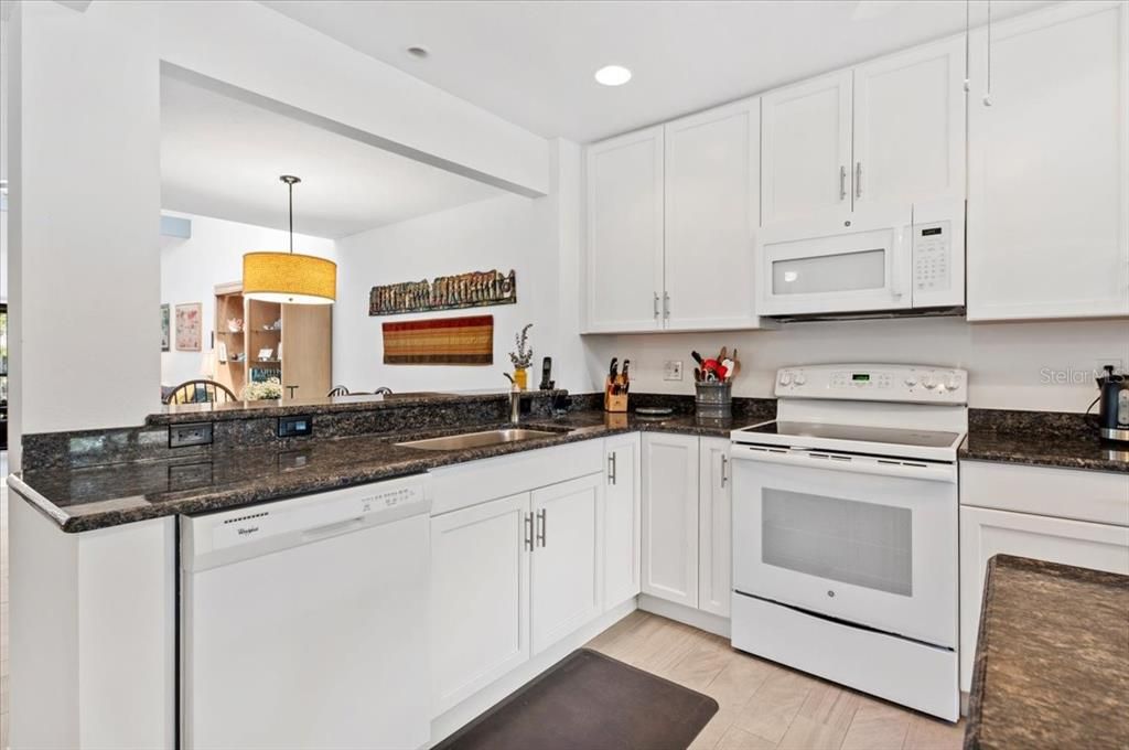 En Venta: $465,000 (2 camas, 2 baños, 1368 Pies cuadrados)