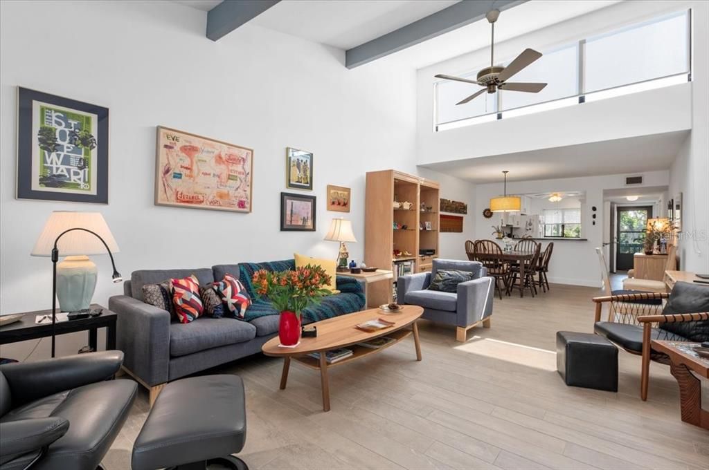 En Venta: $465,000 (2 camas, 2 baños, 1368 Pies cuadrados)