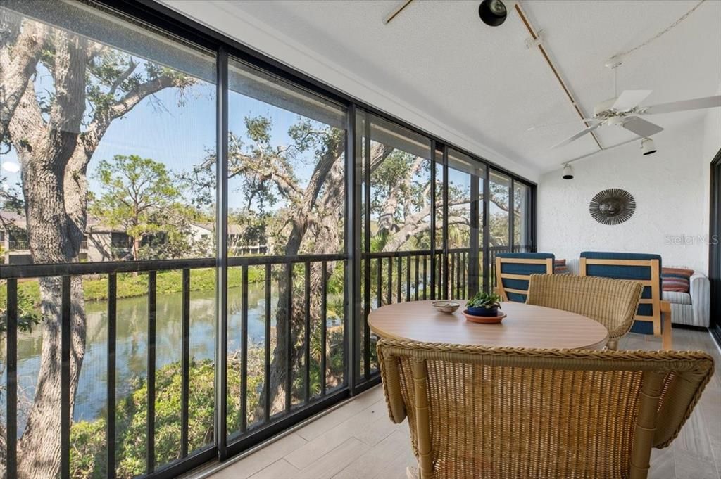 En Venta: $465,000 (2 camas, 2 baños, 1368 Pies cuadrados)