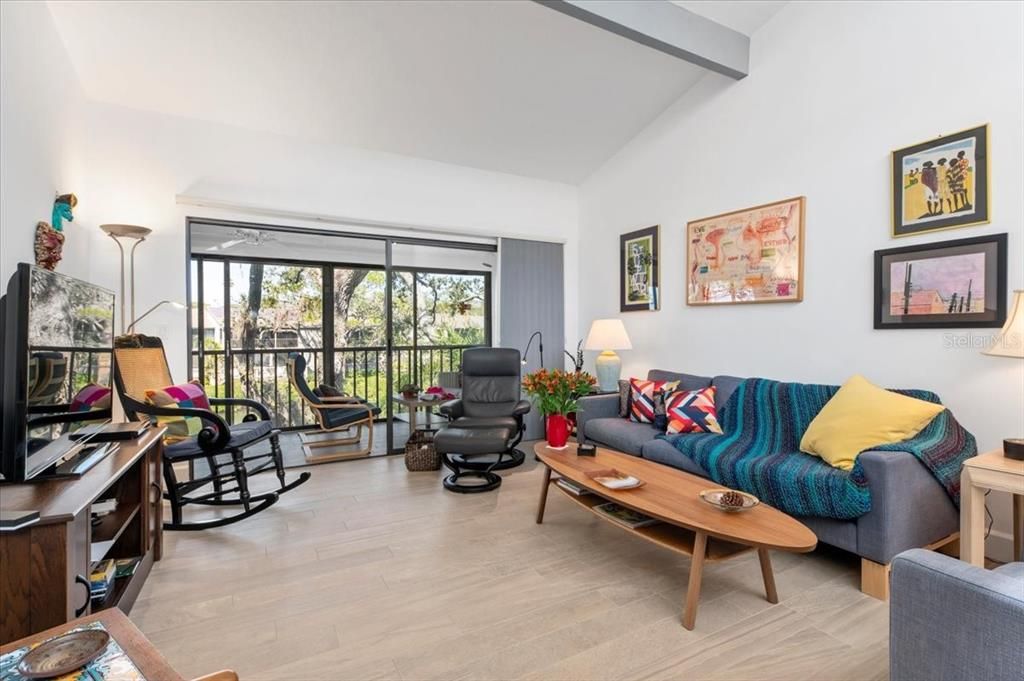 En Venta: $465,000 (2 camas, 2 baños, 1368 Pies cuadrados)