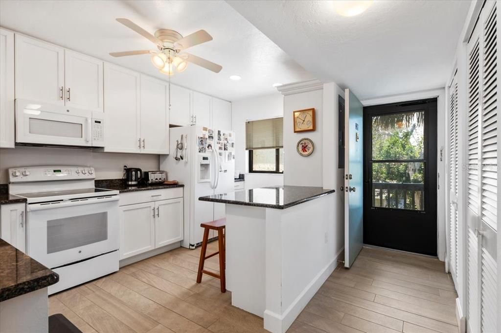 En Venta: $465,000 (2 camas, 2 baños, 1368 Pies cuadrados)