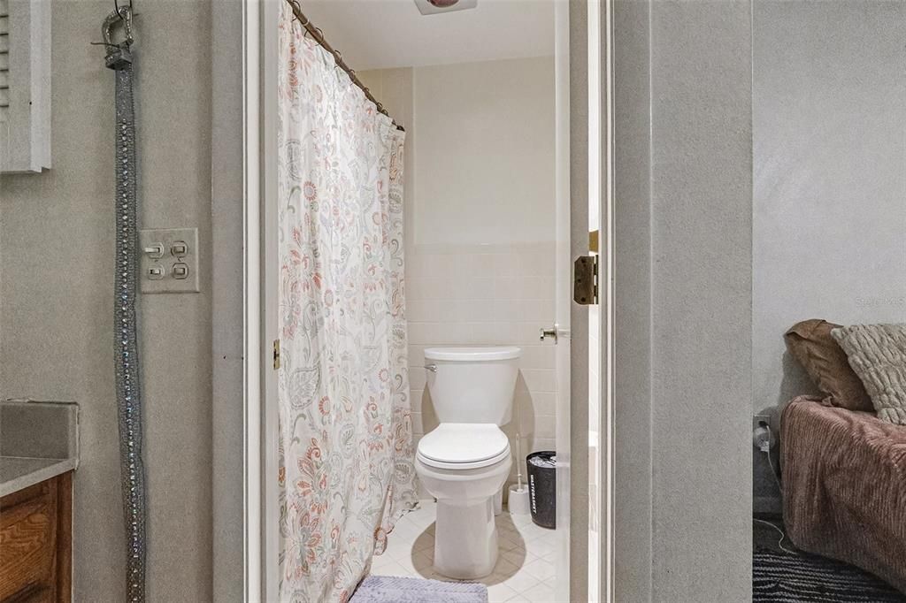 For Sale: $140,000 (2 beds, 2 baths, 1088 Square Feet)