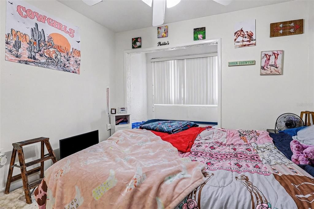 For Sale: $140,000 (2 beds, 2 baths, 1088 Square Feet)