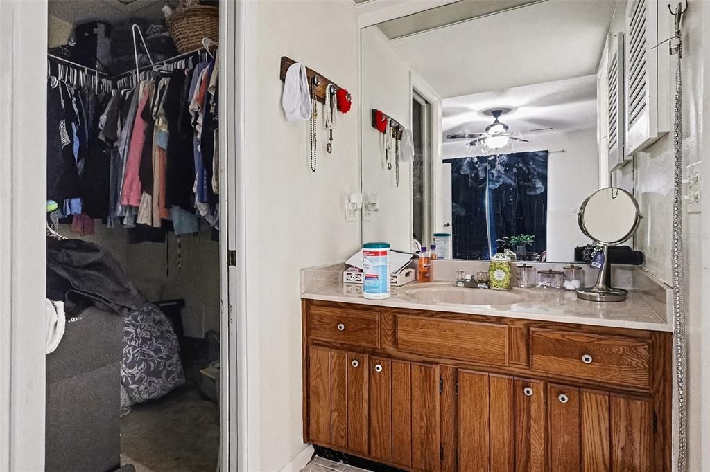 For Sale: $140,000 (2 beds, 2 baths, 1088 Square Feet)