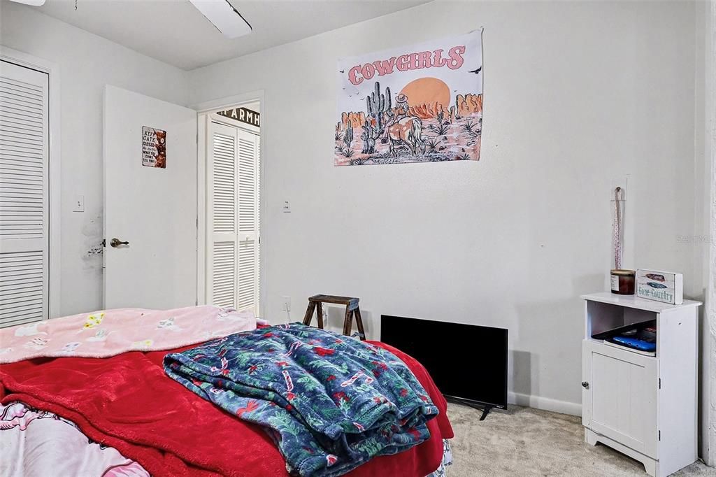 For Sale: $140,000 (2 beds, 2 baths, 1088 Square Feet)