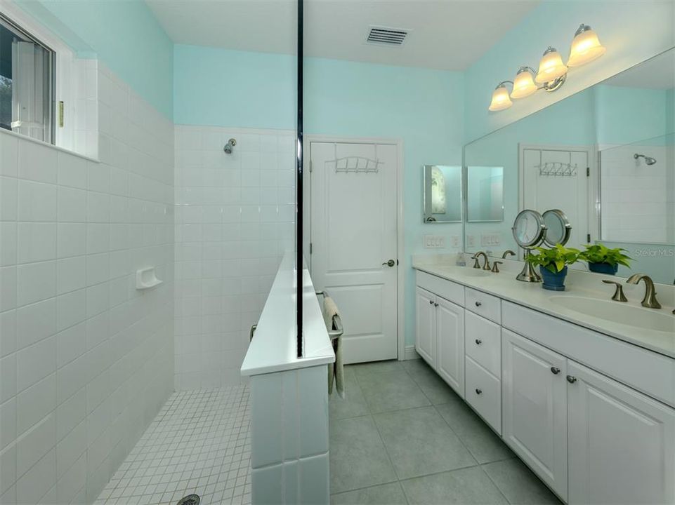 En Venta: $549,500 (3 camas, 2 baños, 1764 Pies cuadrados)