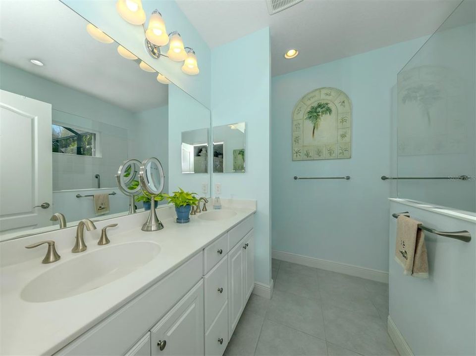 En Venta: $549,500 (3 camas, 2 baños, 1764 Pies cuadrados)