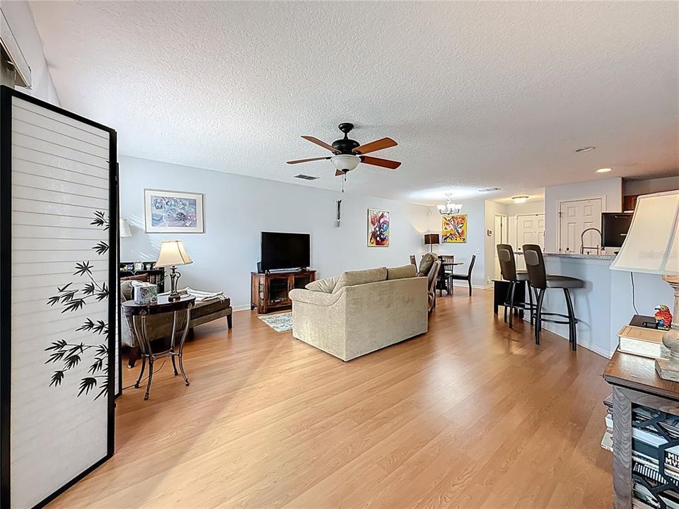 For Sale: $365,000 (3 beds, 2 baths, 1473 Square Feet)