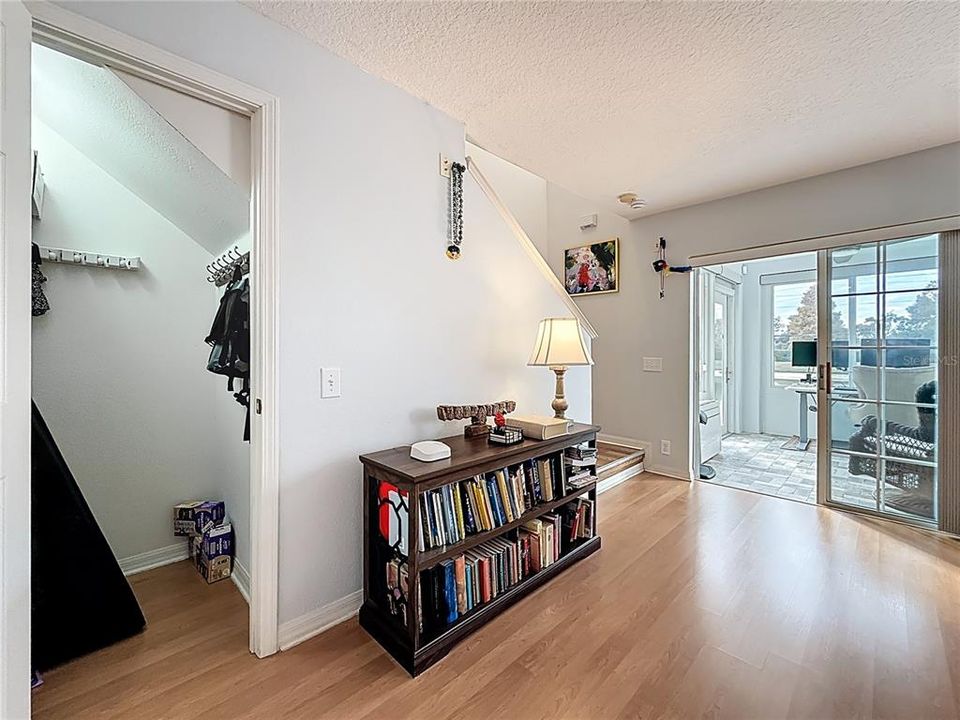 For Sale: $365,000 (3 beds, 2 baths, 1473 Square Feet)