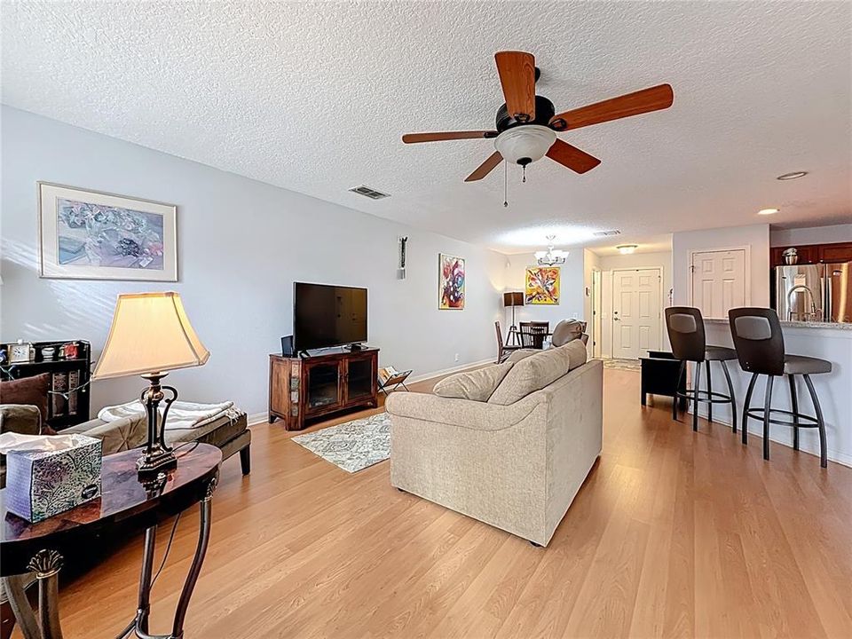 For Sale: $365,000 (3 beds, 2 baths, 1473 Square Feet)
