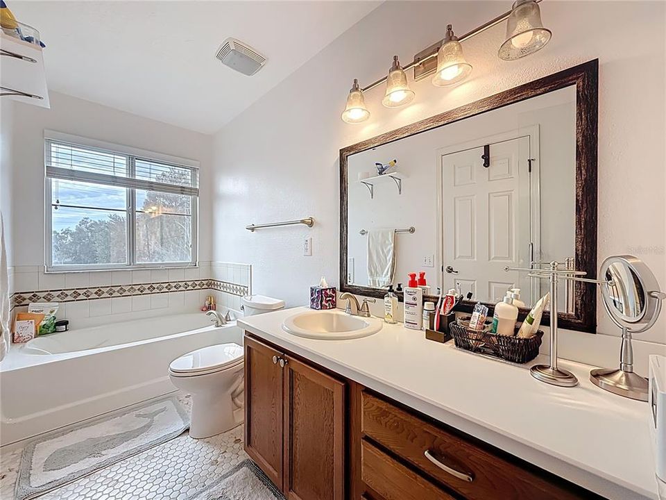 For Sale: $365,000 (3 beds, 2 baths, 1473 Square Feet)