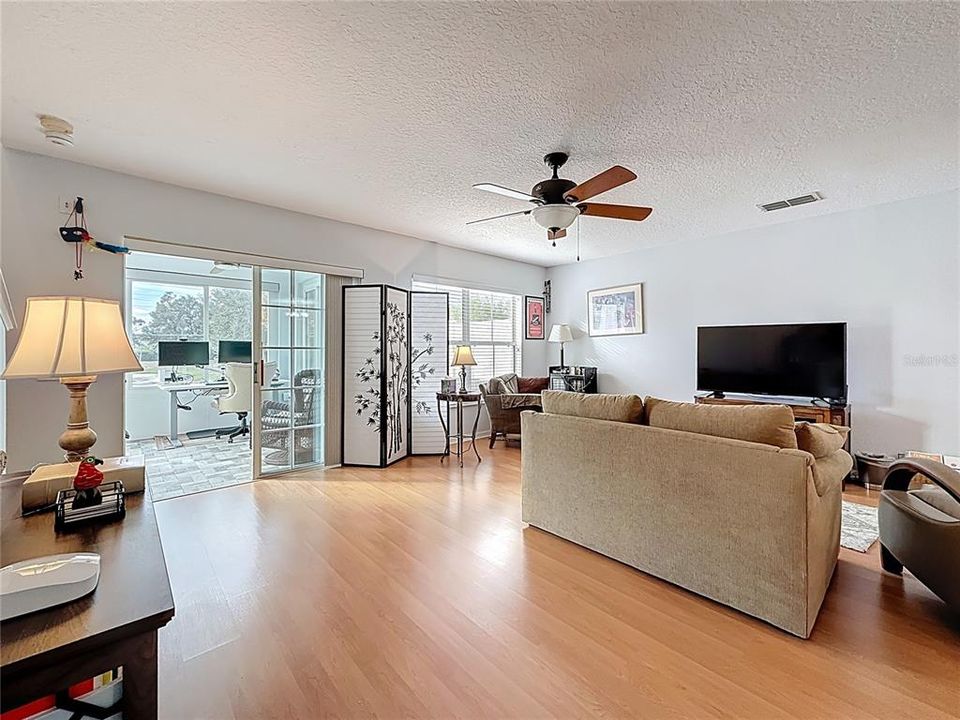 For Sale: $365,000 (3 beds, 2 baths, 1473 Square Feet)