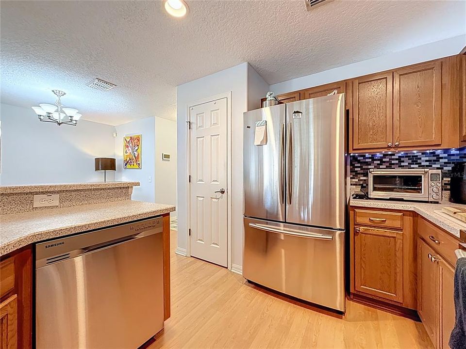 For Sale: $365,000 (3 beds, 2 baths, 1473 Square Feet)