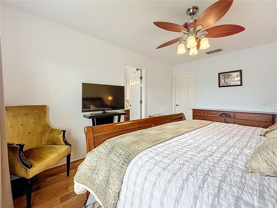 For Sale: $365,000 (3 beds, 2 baths, 1473 Square Feet)