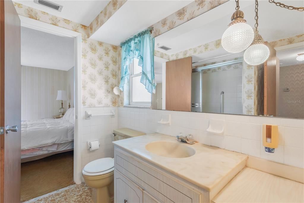 待售: $220,000 (2 贝兹, 2 浴室, 1442 平方英尺)