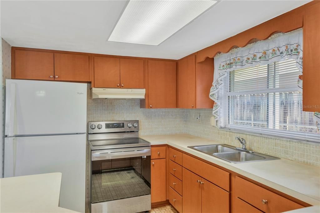 待售: $220,000 (2 贝兹, 2 浴室, 1442 平方英尺)